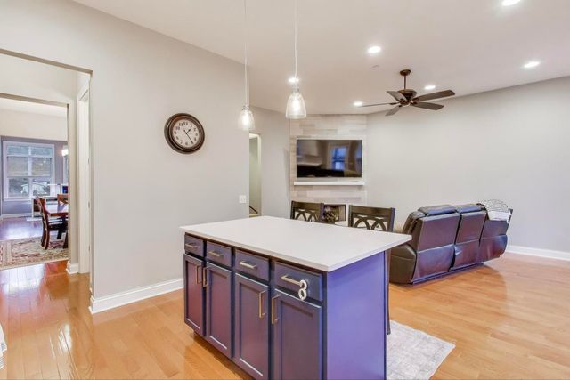 1506 W NORTHWEST Highway, Arlington Heights, IL 60004