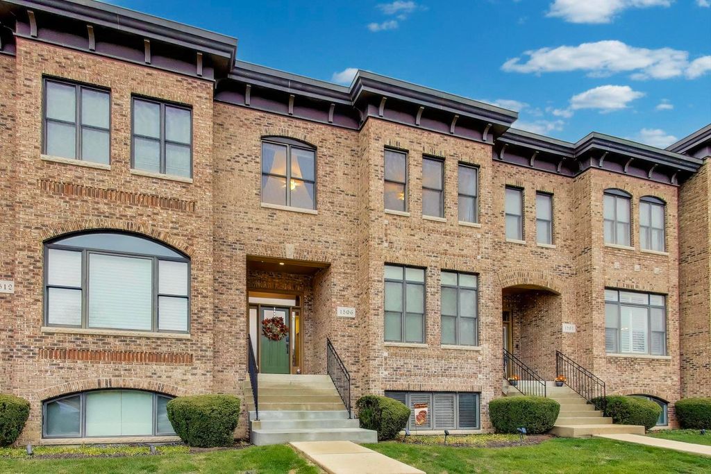 1506 W NORTHWEST Highway, Arlington Heights, IL 60004