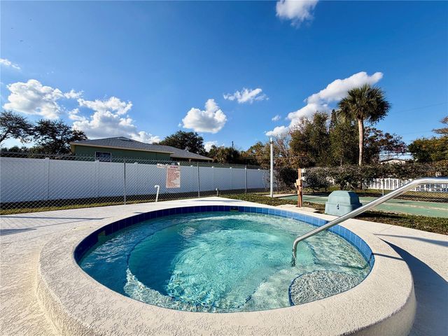 10800 US HIGHWAY 19 N 236, Pinellas Park, FL 33782