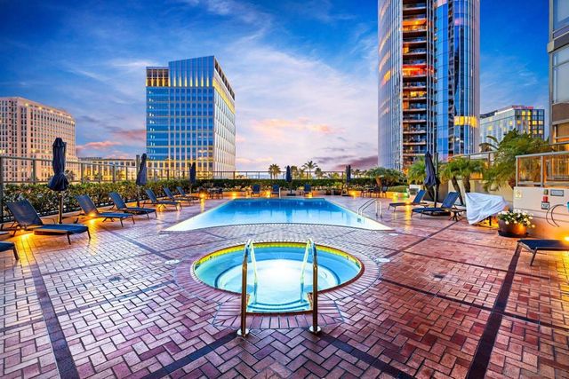 700 W E St 1502, San Diego, CA 92101