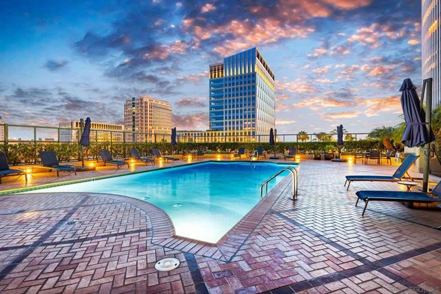 700 W E St 1502, San Diego, CA 92101