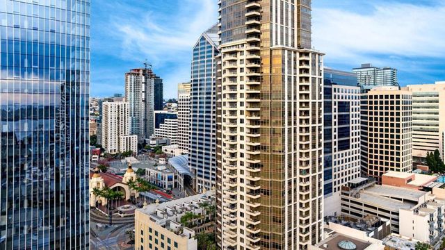 700 W E St 1502, San Diego, CA 92101