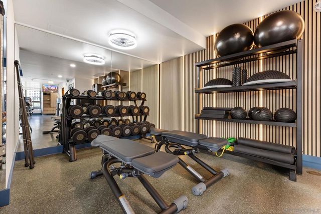 700 W E St 1502, San Diego, CA 92101