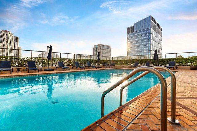 700 W E St 1502, San Diego, CA 92101