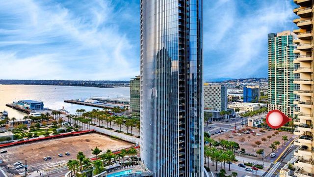700 W E St 1502, San Diego, CA 92101