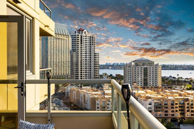 700 W E St 1502, San Diego, CA 92101