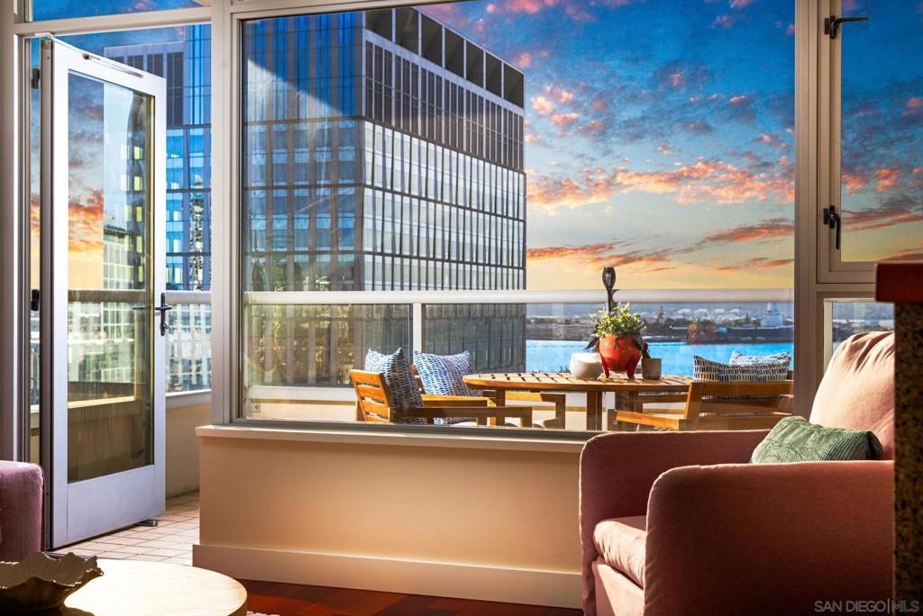 700 W E St 1502, San Diego, CA 92101