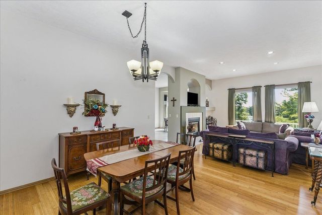 4922 N Harborside Dr, Wichita, KS 67204