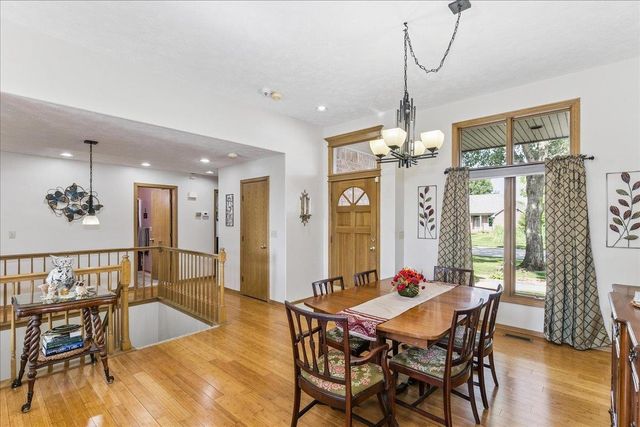 4922 N Harborside Dr, Wichita, KS 67204