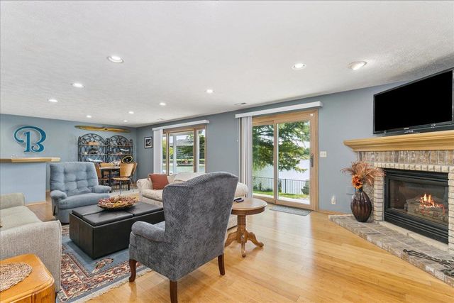 4922 N Harborside Dr, Wichita, KS 67204