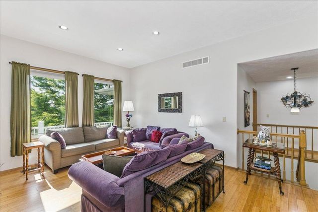 4922 N Harborside Dr, Wichita, KS 67204