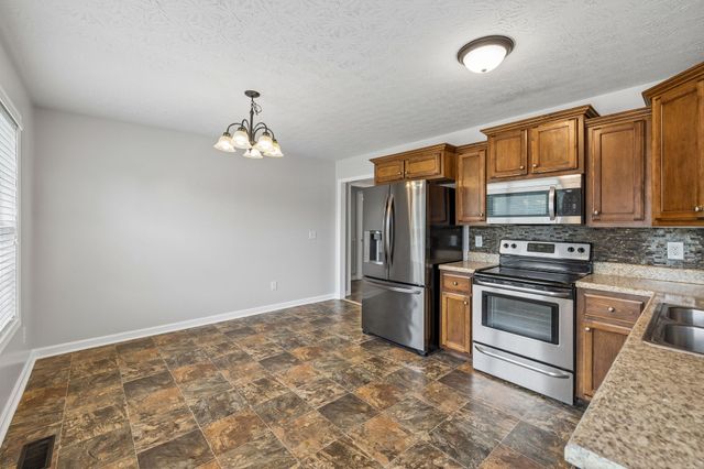 334 Tom Ferrell Rd, Portland, TN 37148