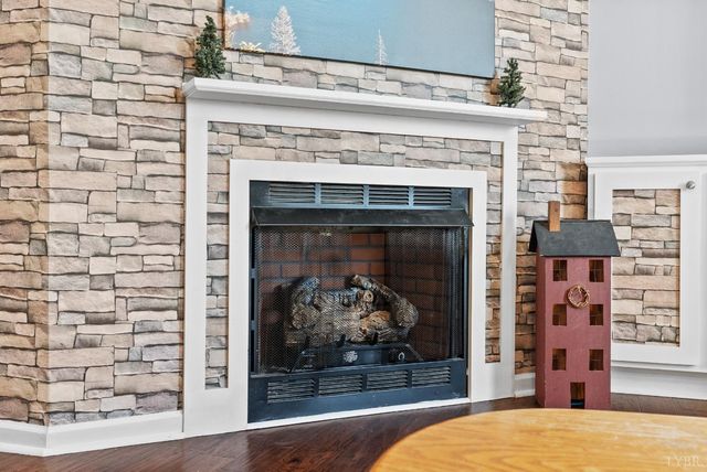 2305 Smith Mountain Lake Parkway, Huddleston, VA 24104