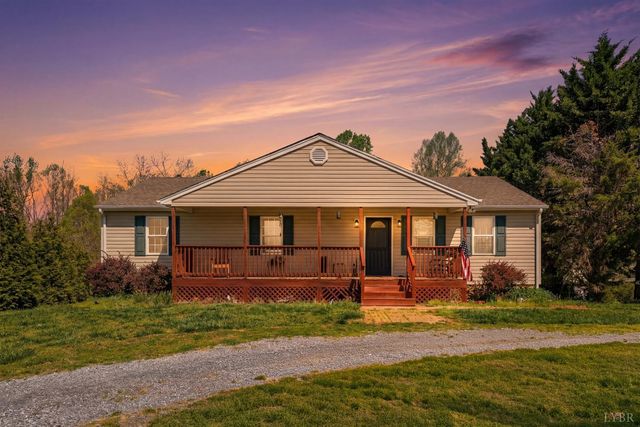 2305 Smith Mountain Lake Parkway, Huddleston, VA 24104