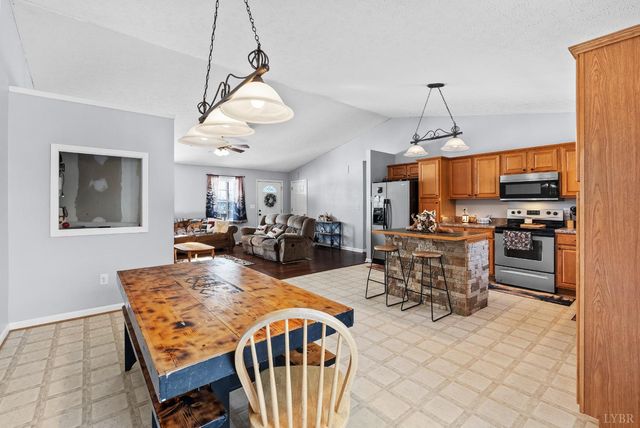 2305 Smith Mountain Lake Parkway, Huddleston, VA 24104