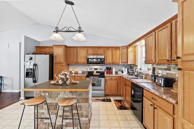 2305 Smith Mountain Lake Parkway, Huddleston, VA 24104