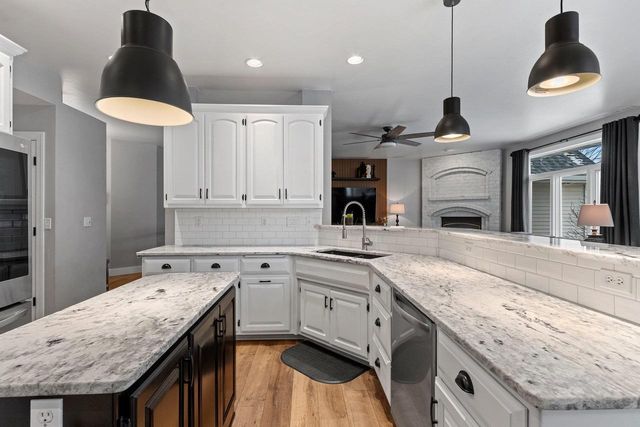 1228 GAIL DRIVE, Green Bay, WI 54311