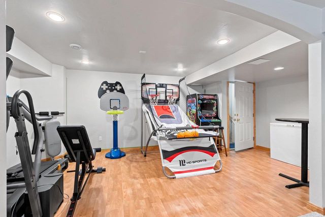 1228 GAIL DRIVE, Green Bay, WI 54311