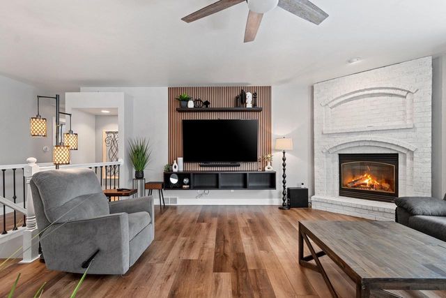 1228 GAIL DRIVE, Green Bay, WI 54311