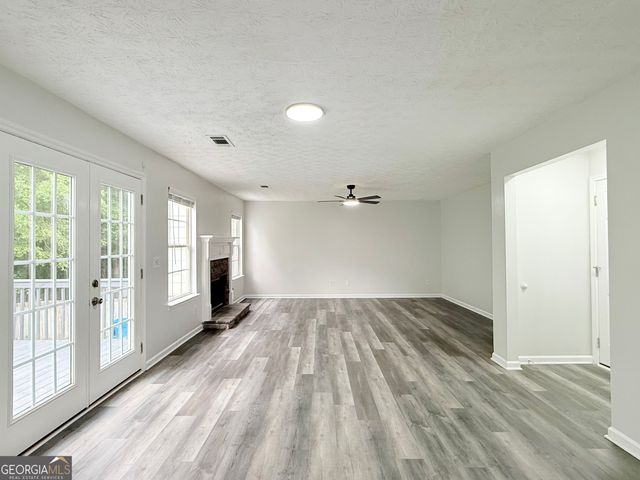 928 Shannon Road, Loganville, GA 30052