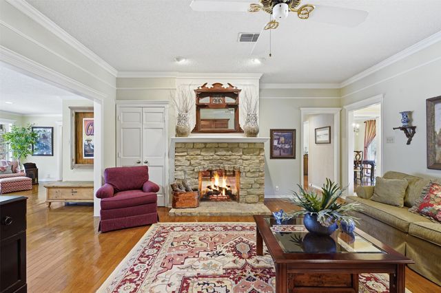 907 Hemphill Drive, Cleburne, TX 76033