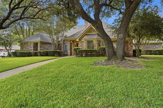 907 Hemphill Drive, Cleburne, TX 76033