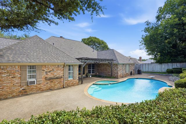 907 Hemphill Drive, Cleburne, TX 76033