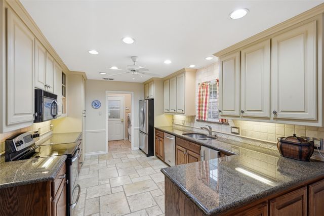 907 Hemphill Drive, Cleburne, TX 76033