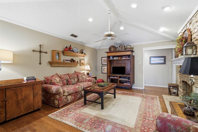 907 Hemphill Drive, Cleburne, TX 76033
