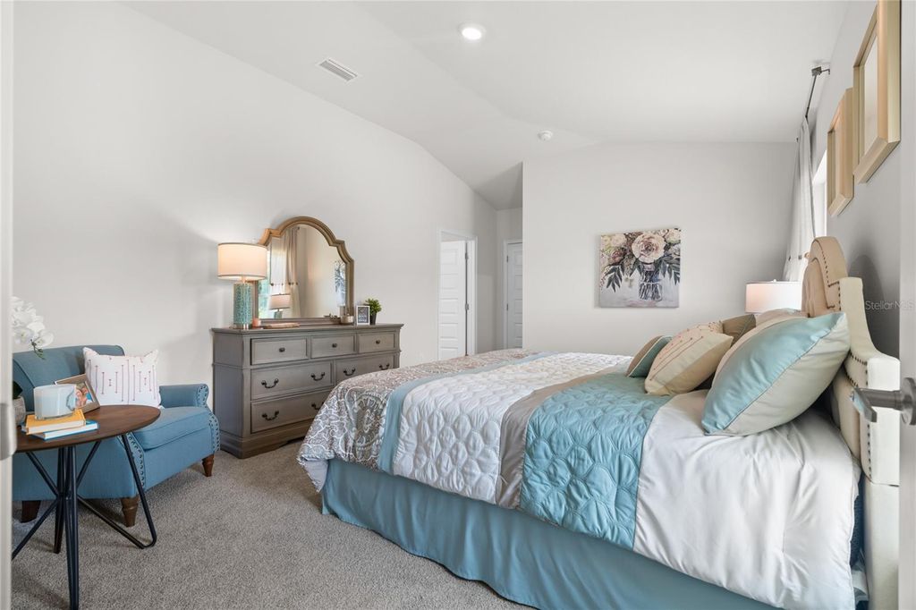 Image 16 of property listing at 2585 SW 250TH DRIVE, Newberry, FL 32669