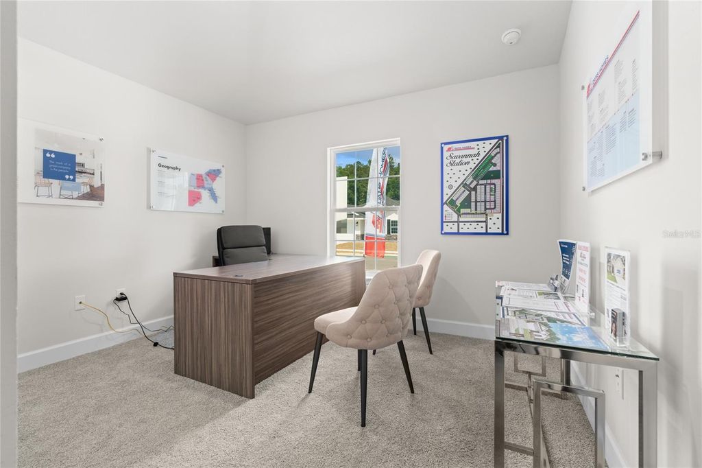 Image 6 of property listing at 2585 SW 250TH DRIVE, Newberry, FL 32669