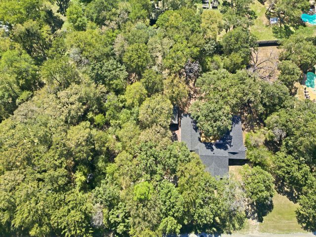 1004 Lakeview Drive, Joshua, TX 76058