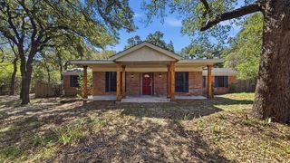 1004 Lakeview Drive, Joshua, TX 76058