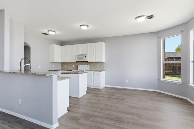 1436 Meadowbrook Lane, Nevada, TX 75173