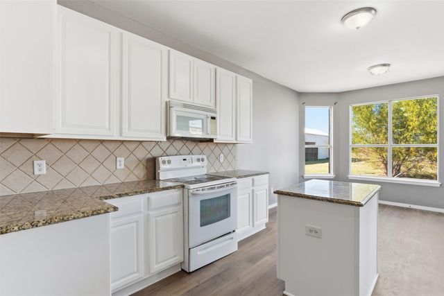 1436 Meadowbrook Lane, Nevada, TX 75173