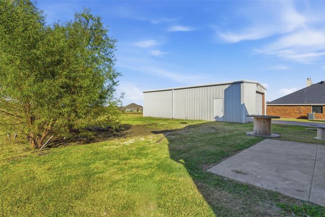 1436 Meadowbrook Lane, Nevada, TX 75173