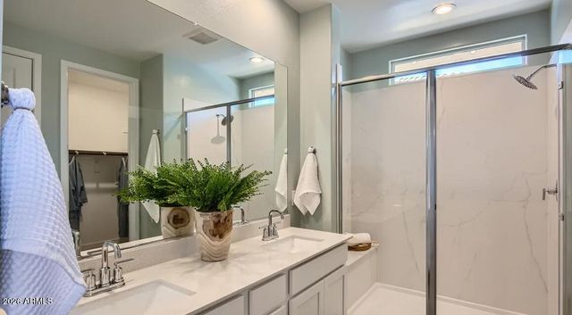9842 W WHITTON Avenue, Phoenix, AZ 85037