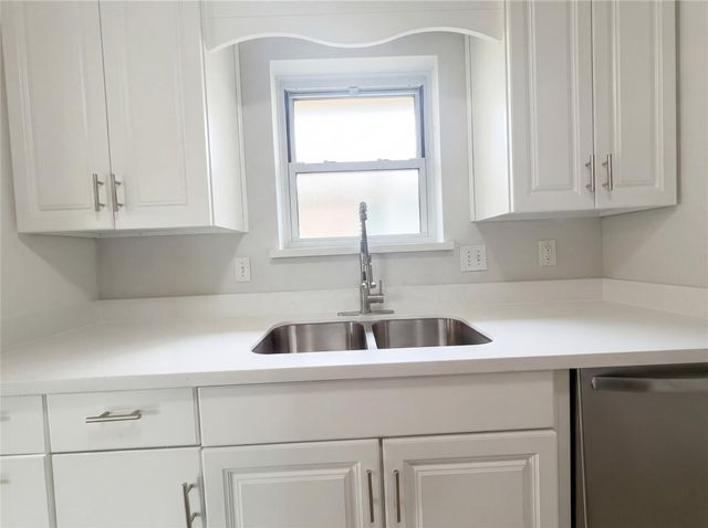 2791 Spring Moss Drive, League City, TX 77573