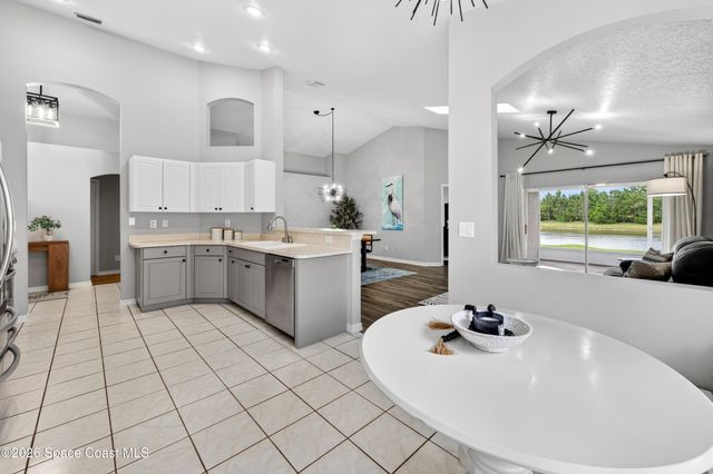 550 Morning Cove Circle SE, Palm Bay, FL 32909