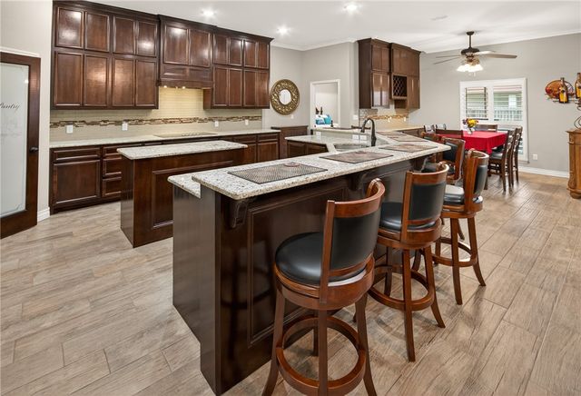 7814 Superman Dr, Corpus Christi, TX 78414