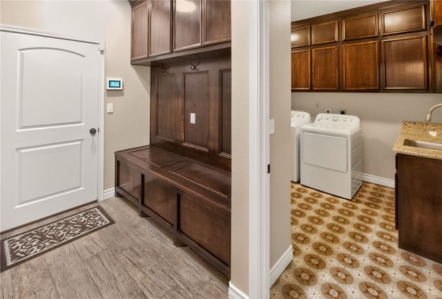 7814 Superman Dr, Corpus Christi, TX 78414
