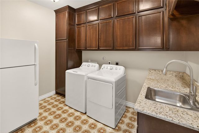 7814 Superman Dr, Corpus Christi, TX 78414