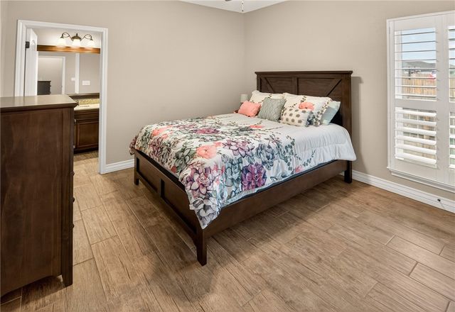 7814 Superman Dr, Corpus Christi, TX 78414
