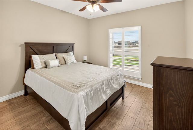 7814 Superman Dr, Corpus Christi, TX 78414