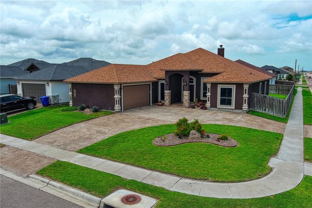 7814 Superman Dr, Corpus Christi, TX 78414