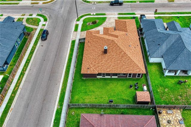 7814 Superman Dr, Corpus Christi, TX 78414