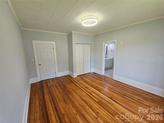 1704 16th Street NE, Hickory, NC 28601