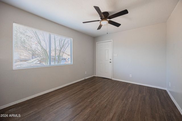 2443 E MOBILE Lane 102, Phoenix, AZ 85040