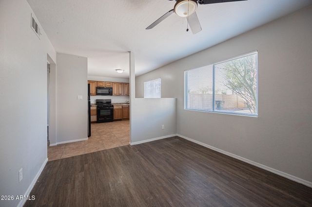 2443 E MOBILE Lane 102, Phoenix, AZ 85040