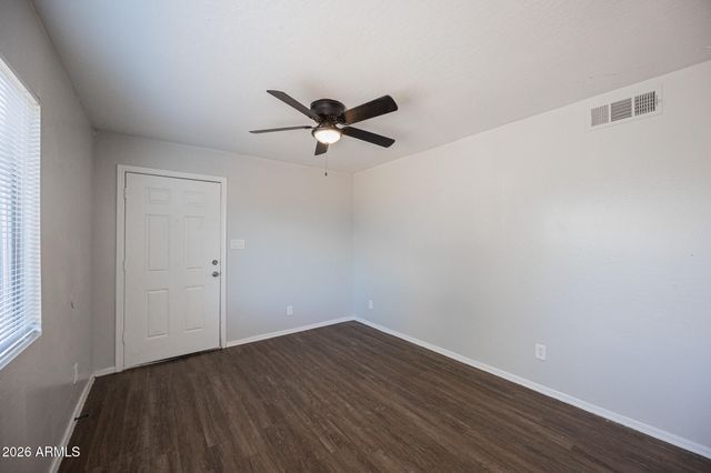 2443 E MOBILE Lane 102, Phoenix, AZ 85040